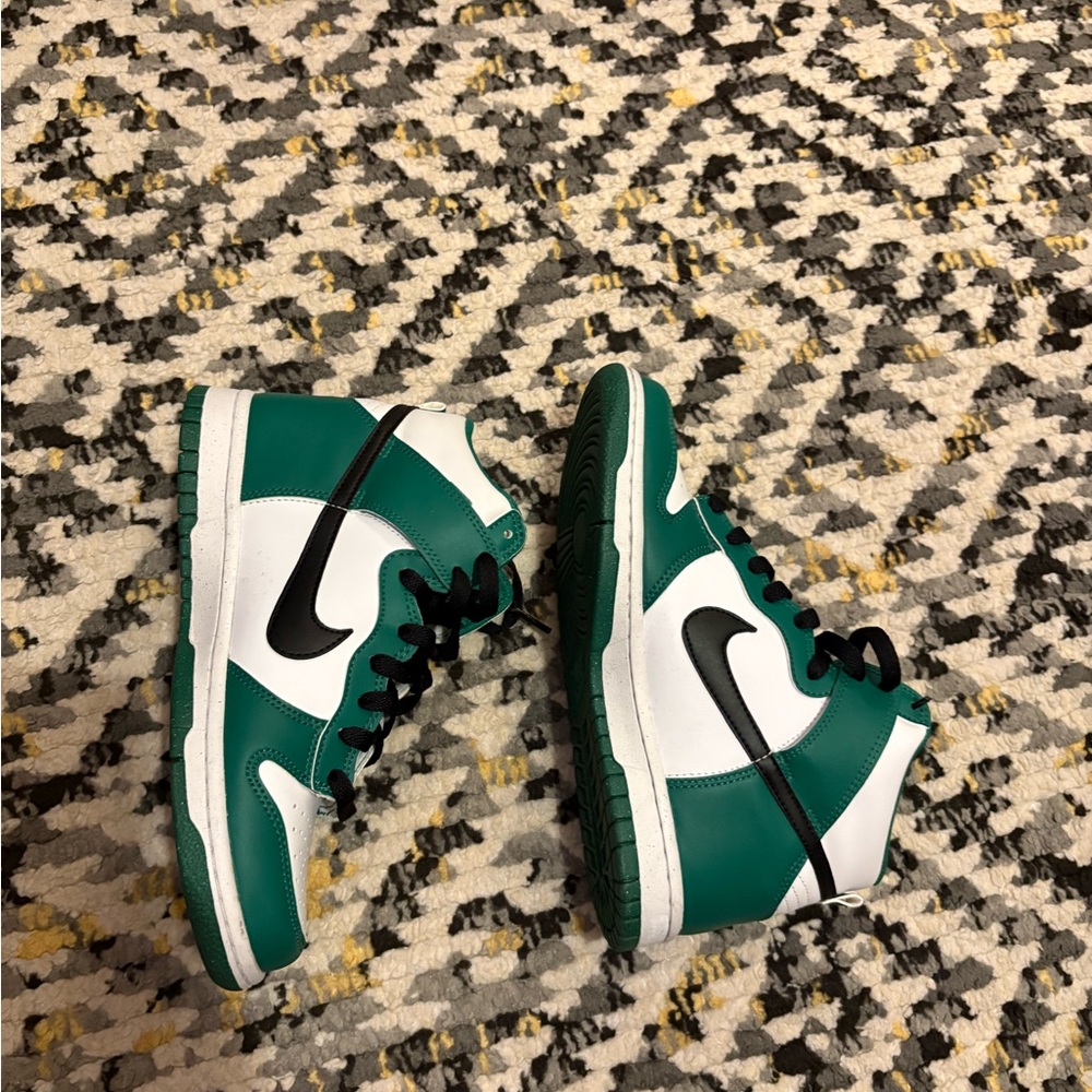 Nike dunks - Picture 3 of 4